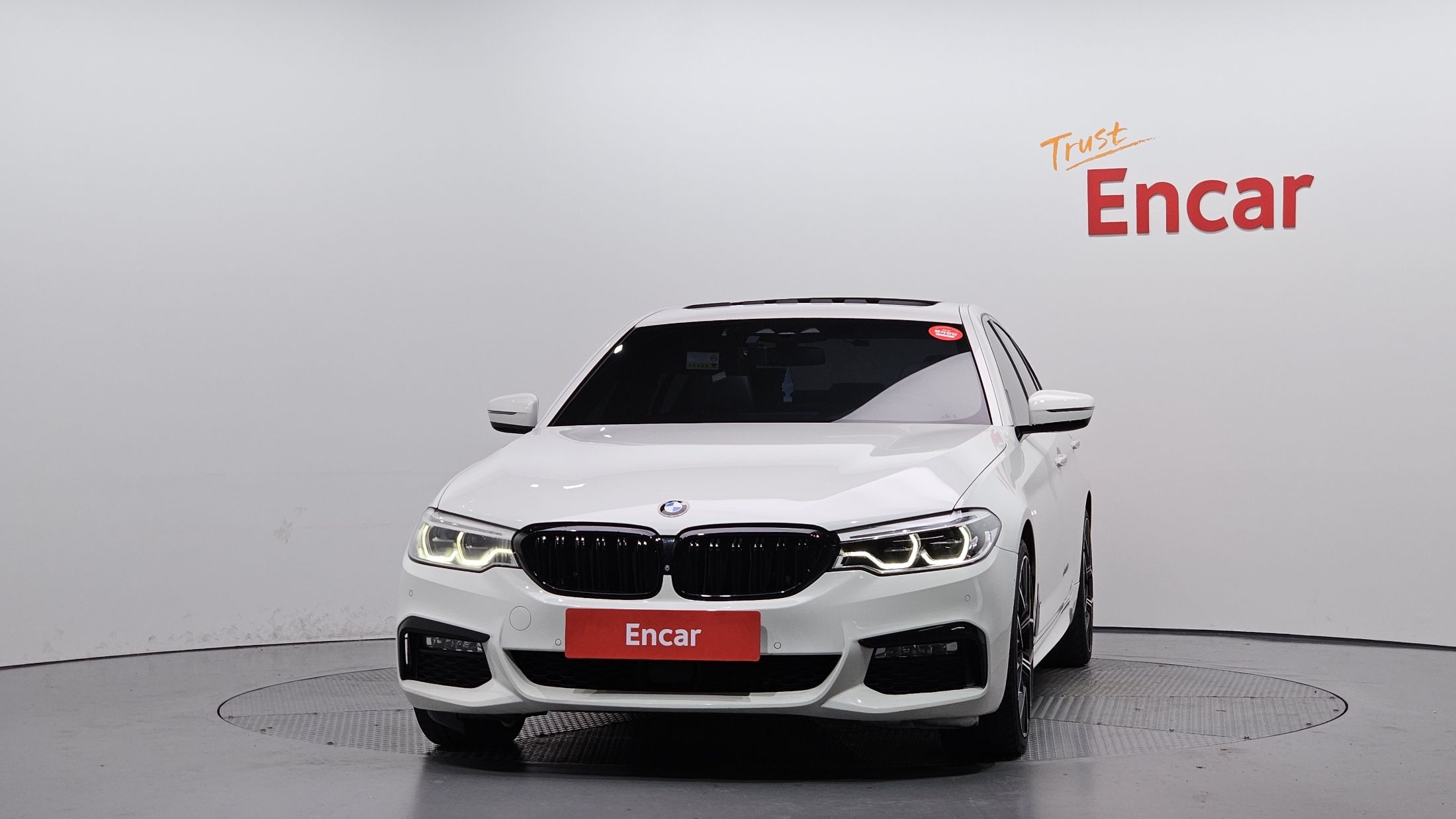 BMW 5-SERIES G30 2017