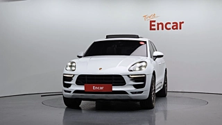 PORSCHE MACAN 2018