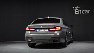 BMW 5-SERIES G30 2021