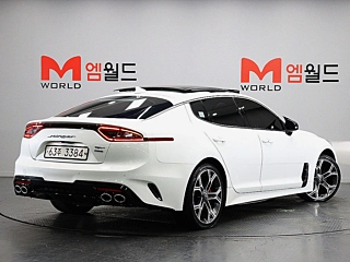 KIA STINGER 2017