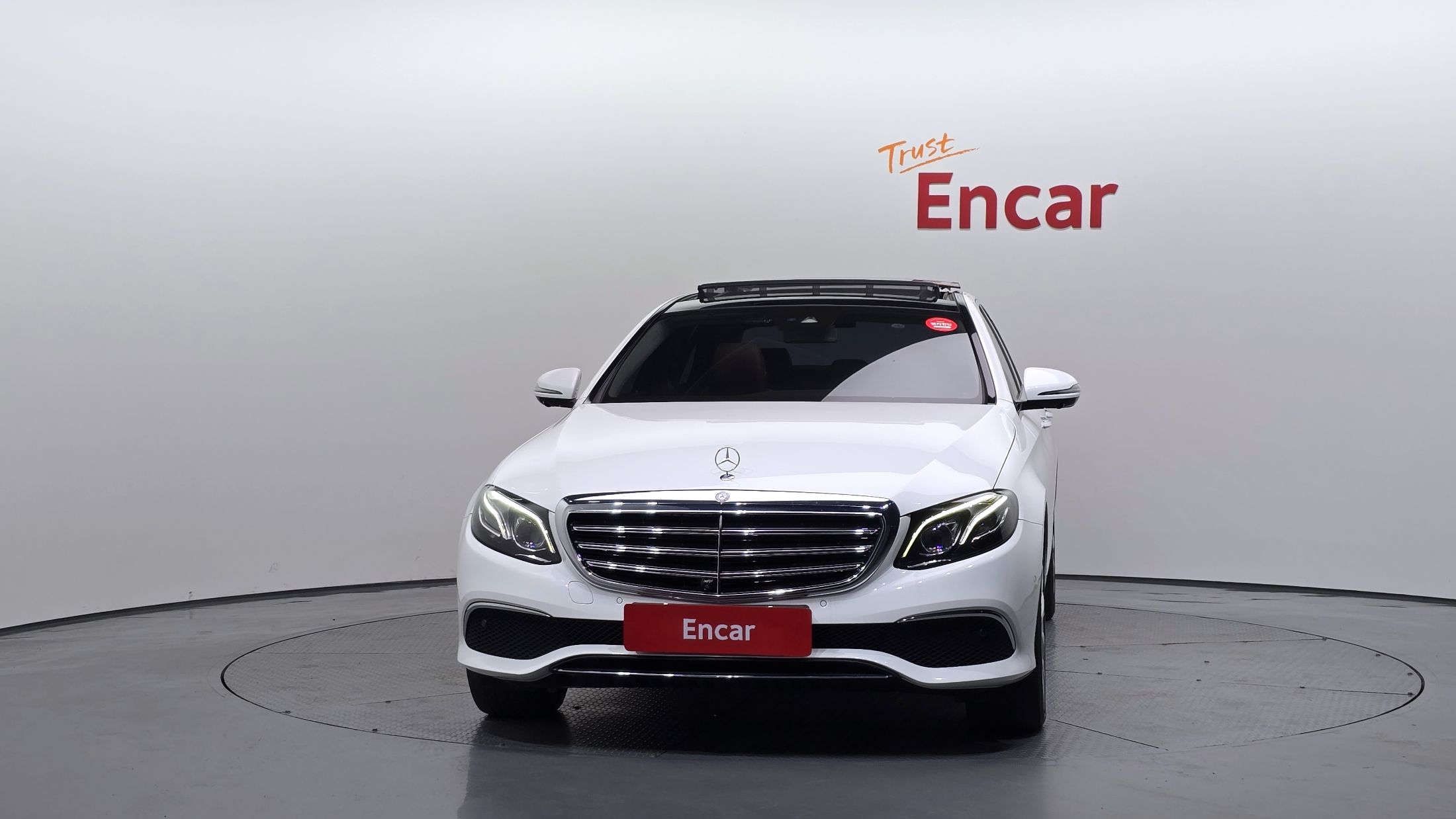 MERCEDES BENZ E-CLASS W213 2016