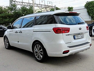 KIA CARNIVAL 2018
