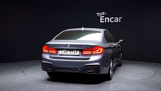 BMW 5-SERIES G30 2017