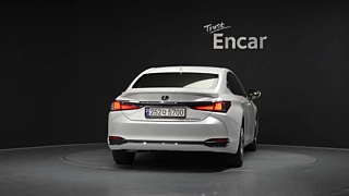 LEXUS ES300H 2023