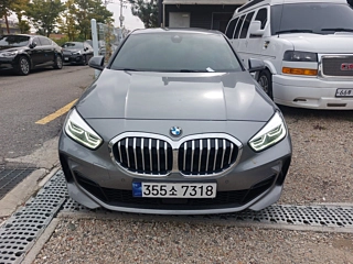 BMW 1-SERIES F40 2023