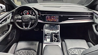 AUDI Q8 4M 2021