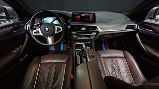 BMW 5-SERIES G30 2019