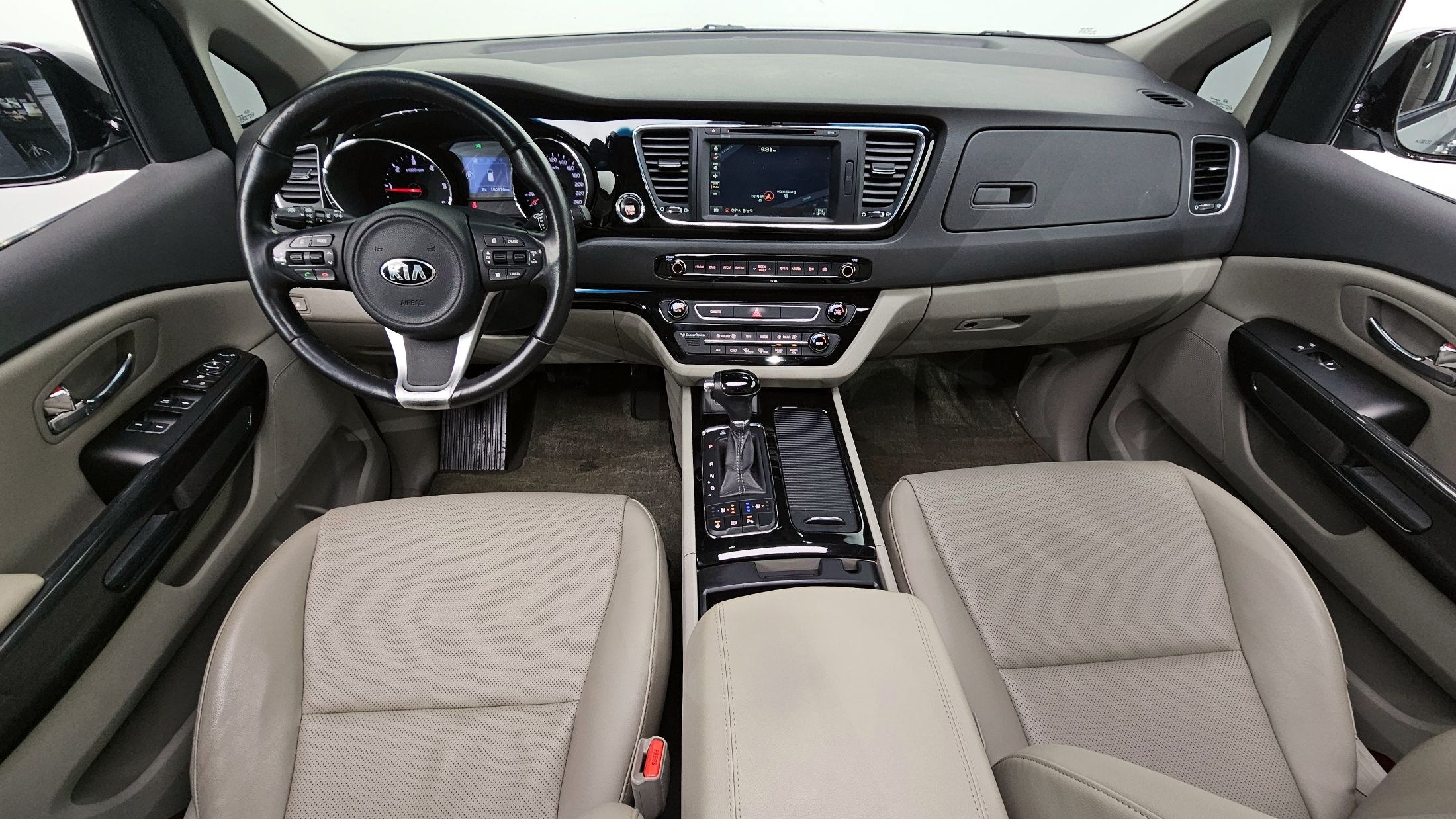 KIA CARNIVAL 2015