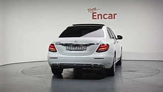 MERCEDES BENZ E-CLASS W213 2019