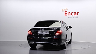 MERCEDES BENZ E-CLASS W213 2019