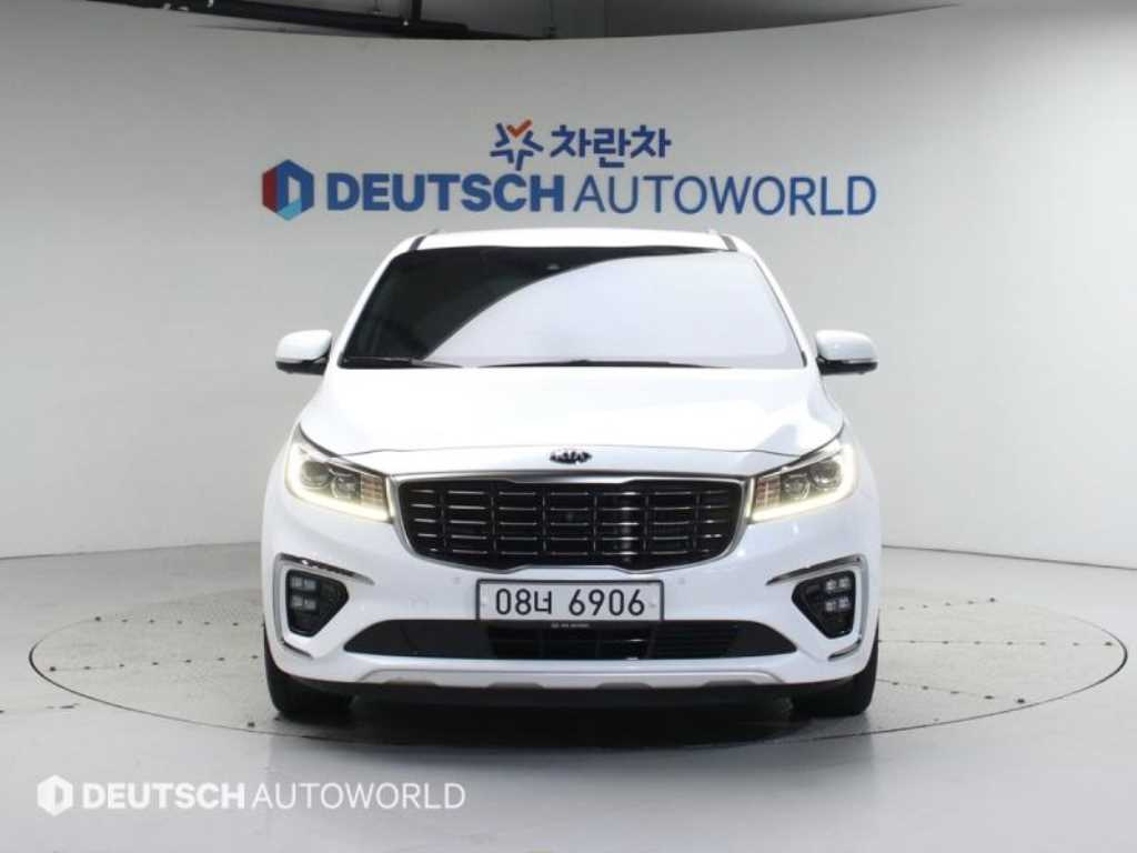 KIA CARNIVAL 2018