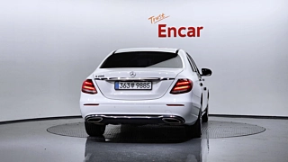MERCEDES BENZ E-CLASS W213 2017