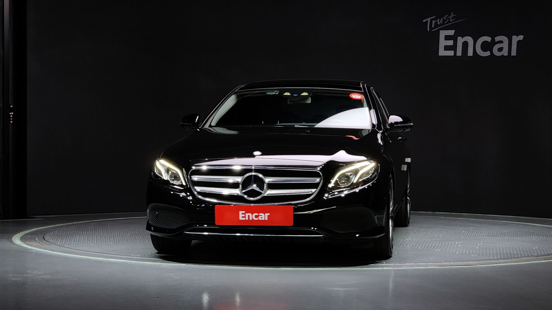 MERCEDES BENZ E-CLASS W213 2016