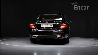 MERCEDES BENZ E-CLASS W213 2016