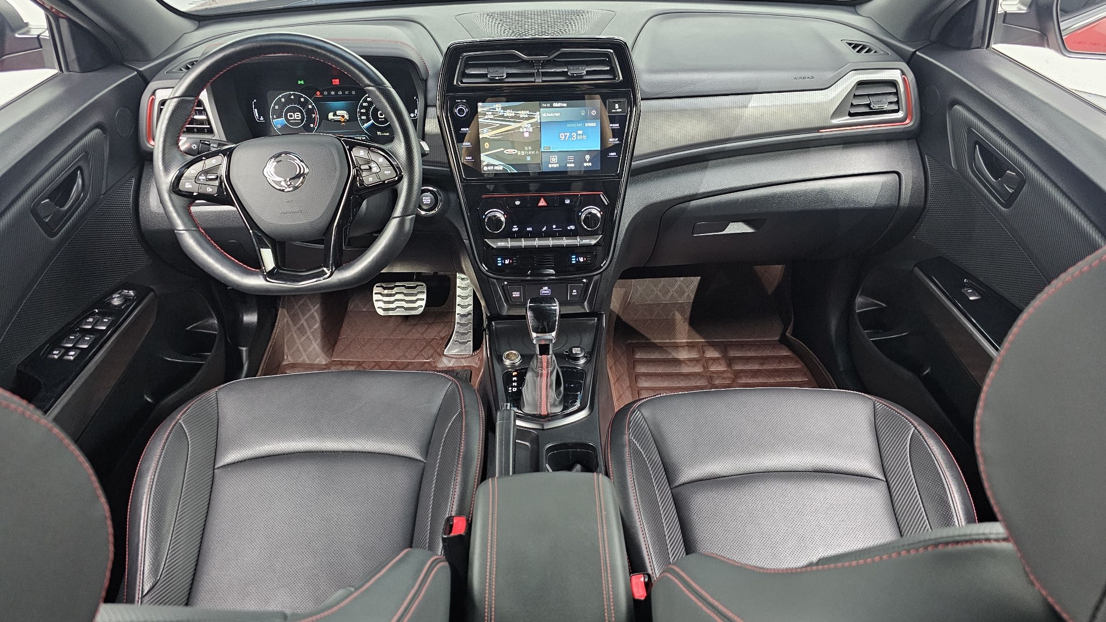 SSANGYONG TIVOLI VERY NEW 2020