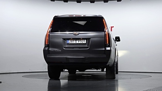 CADILLAC ESCALADE 2017