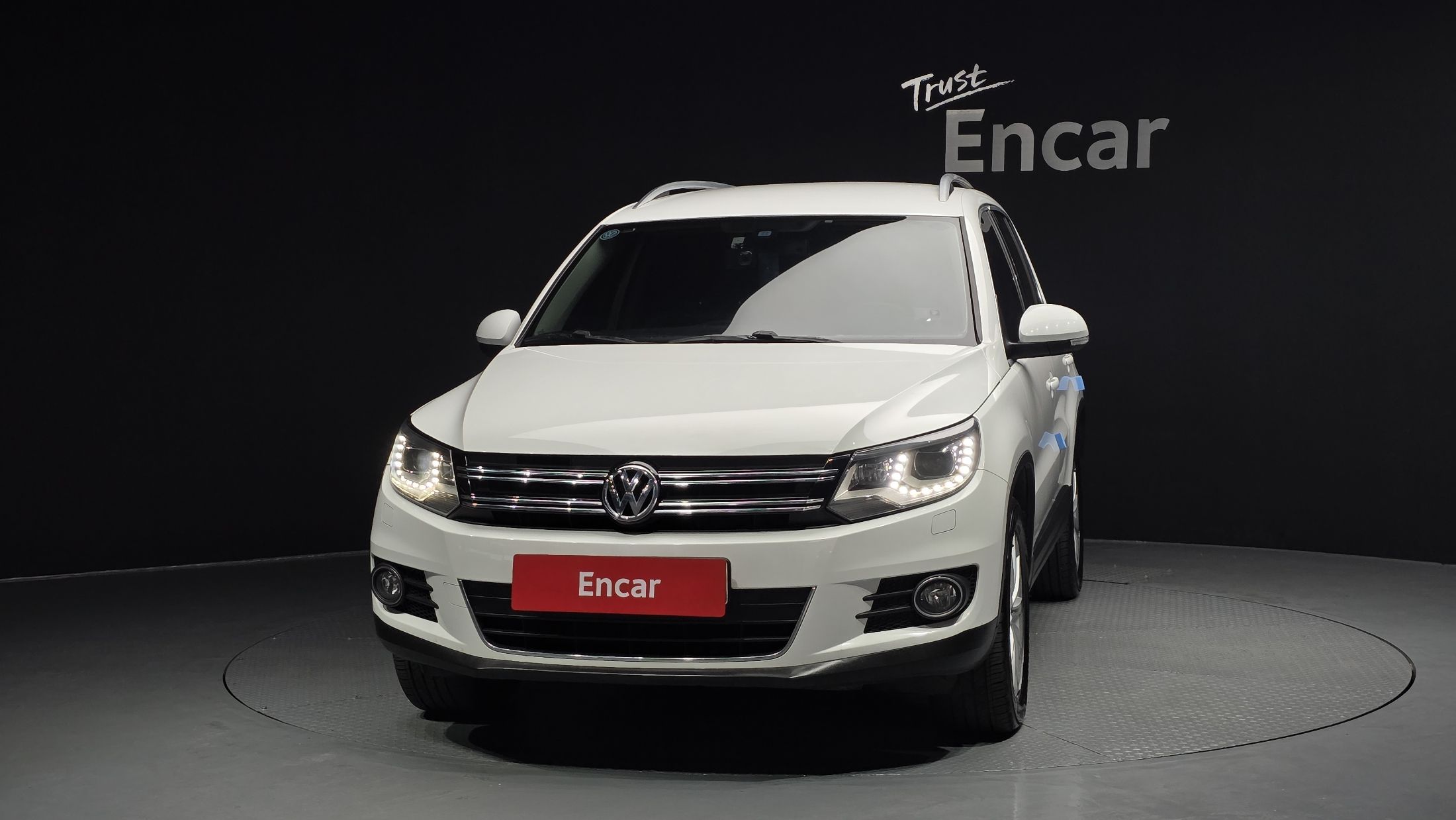 VOLKSWAGEN TIGUAN 2015