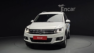 VOLKSWAGEN TIGUAN 2015