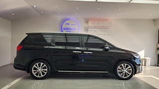 KIA CARNIVAL 2018