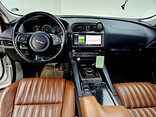 JAGUAR F-PACE 2016