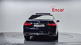 BMW 7-SERIES G11 2016
