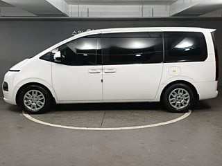 HYUNDAI STARIA 2022