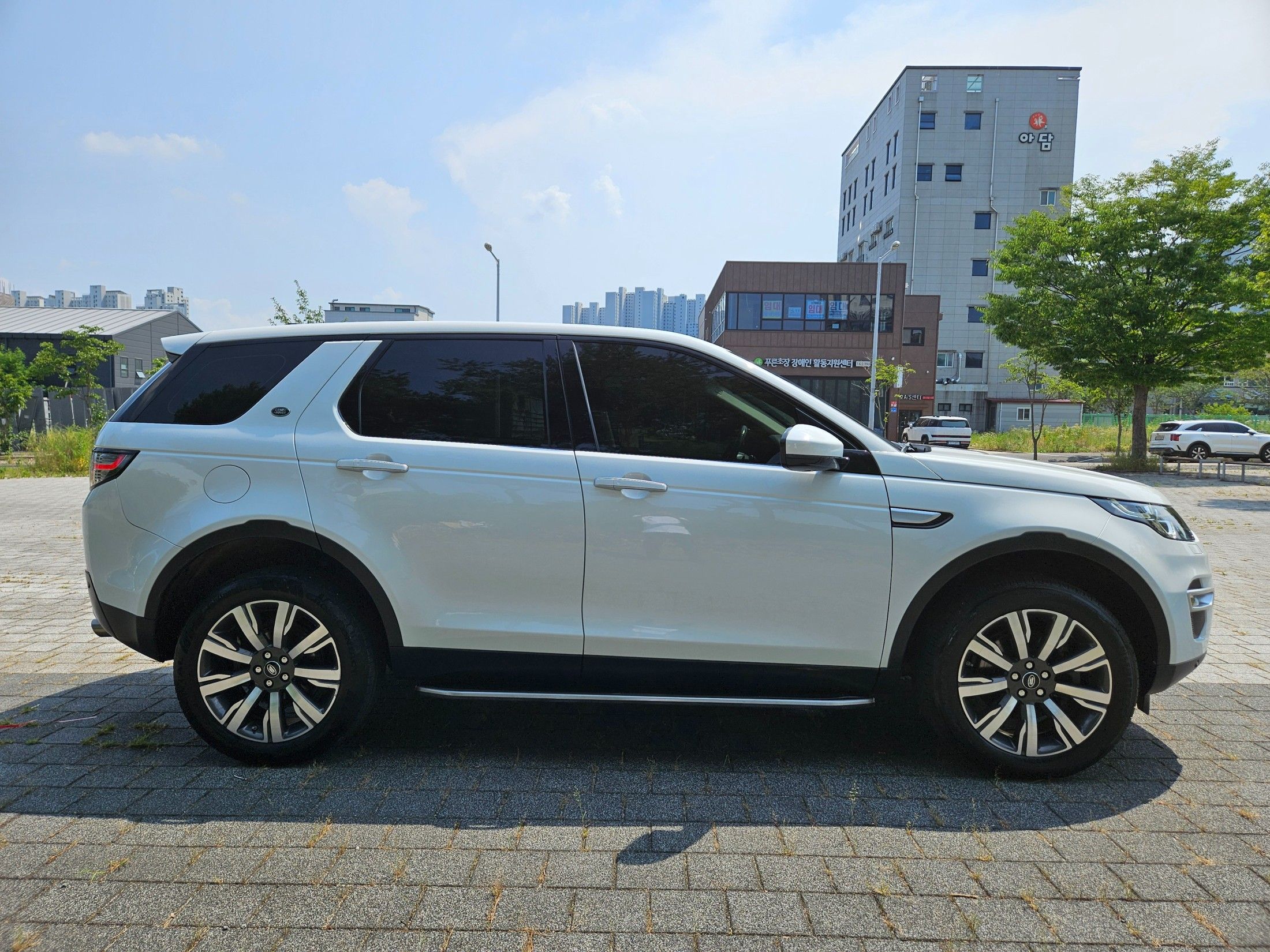 LAND ROVER DISCOVERY SPORT 2017