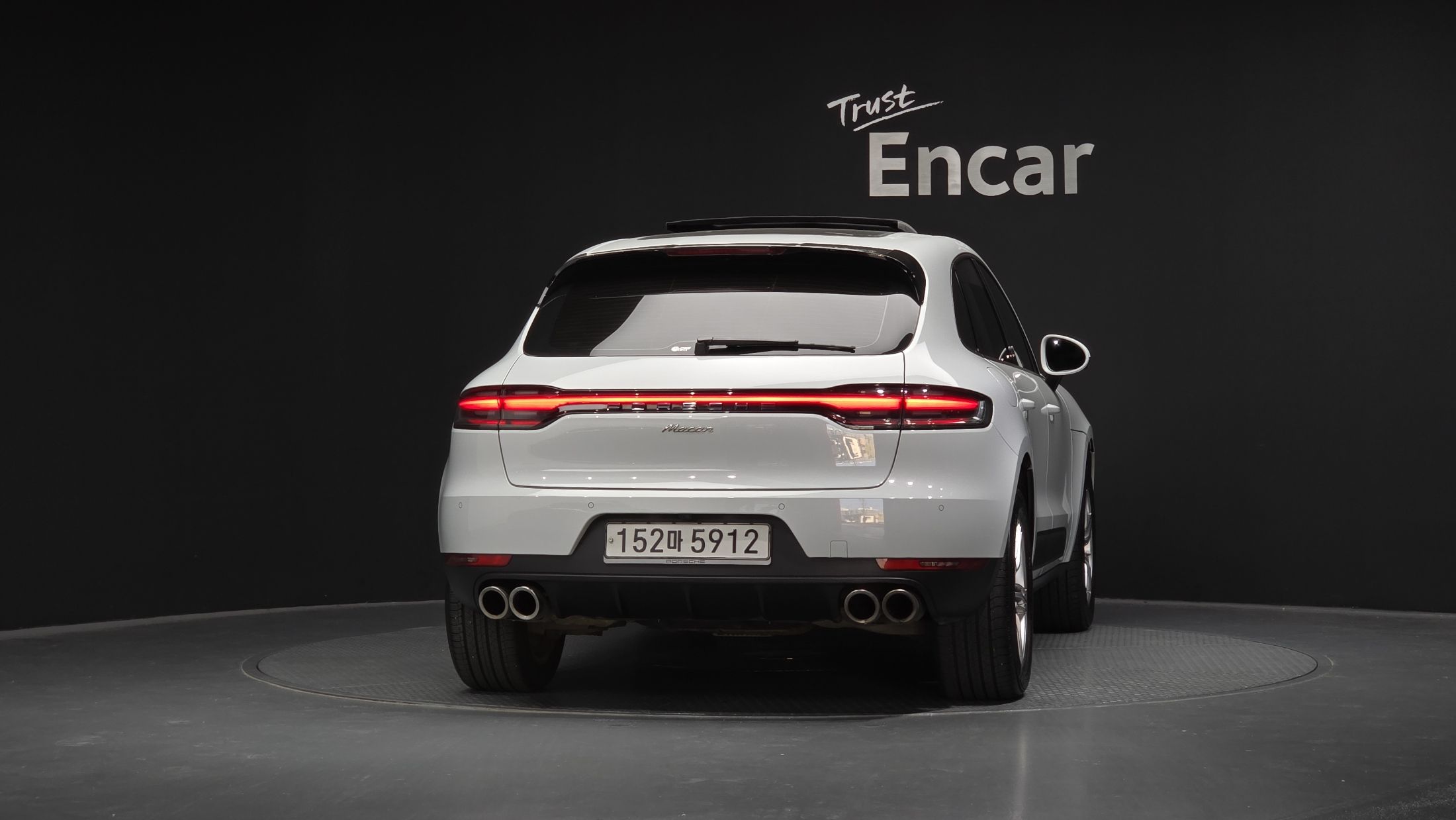 PORSCHE MACAN 2019