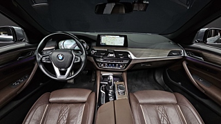 BMW 5-SERIES G30 2017