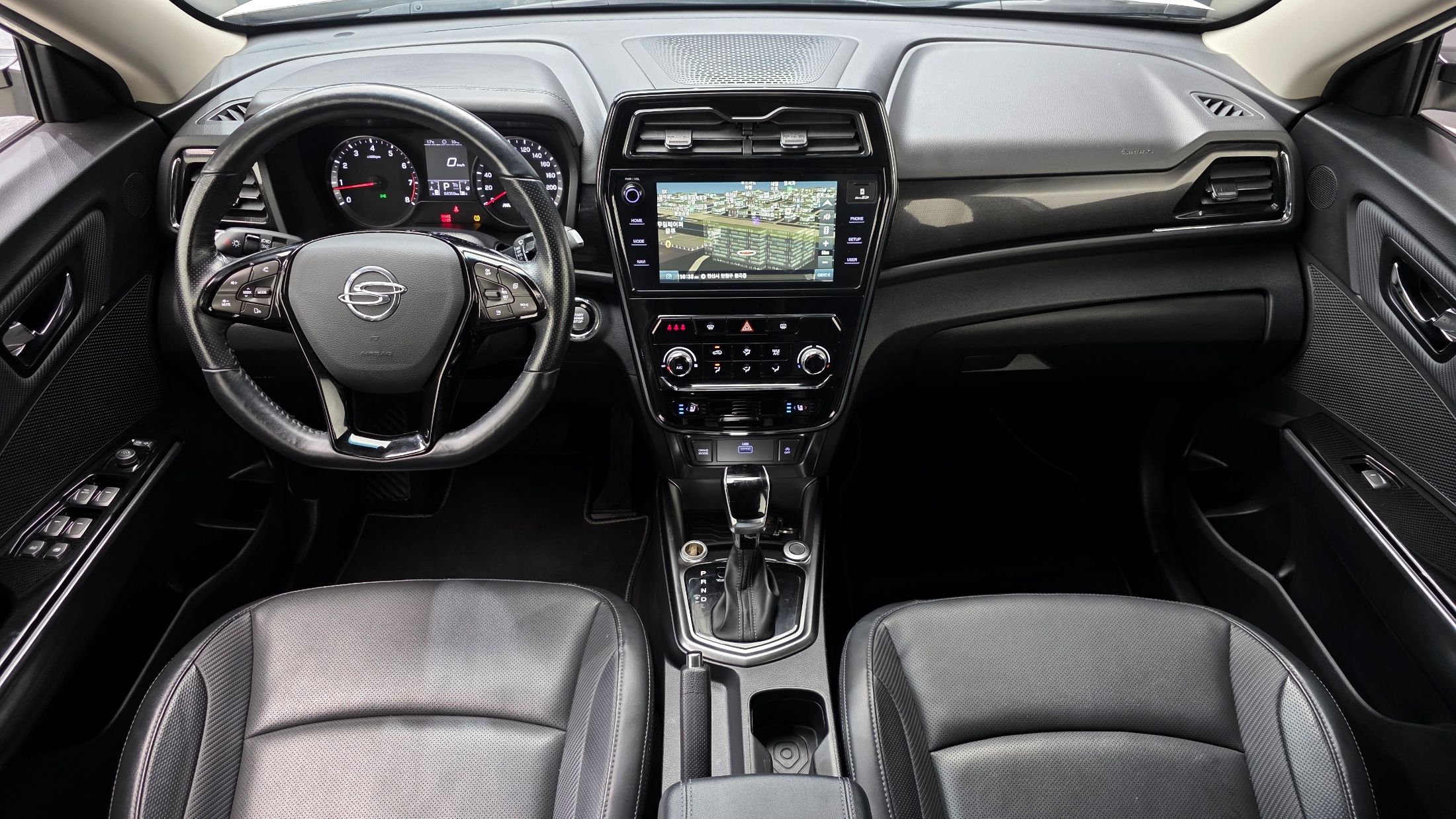 SSANGYONG TIVOLI VERY NEW 2022