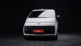 HYUNDAI STARIA 2025