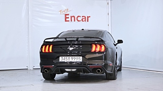FORD MUSTANG 2019