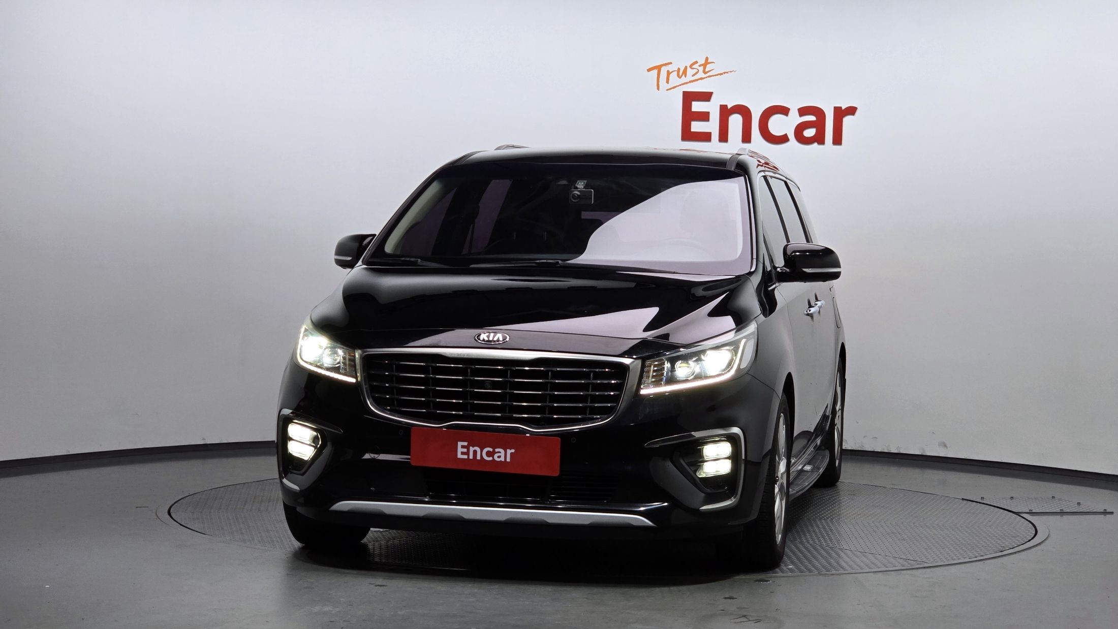 KIA CARNIVAL 2018