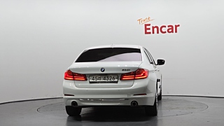 BMW 5-SERIES G30 2018