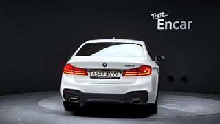 BMW 5-SERIES G30 2020