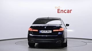 BMW 5-SERIES G30 2021