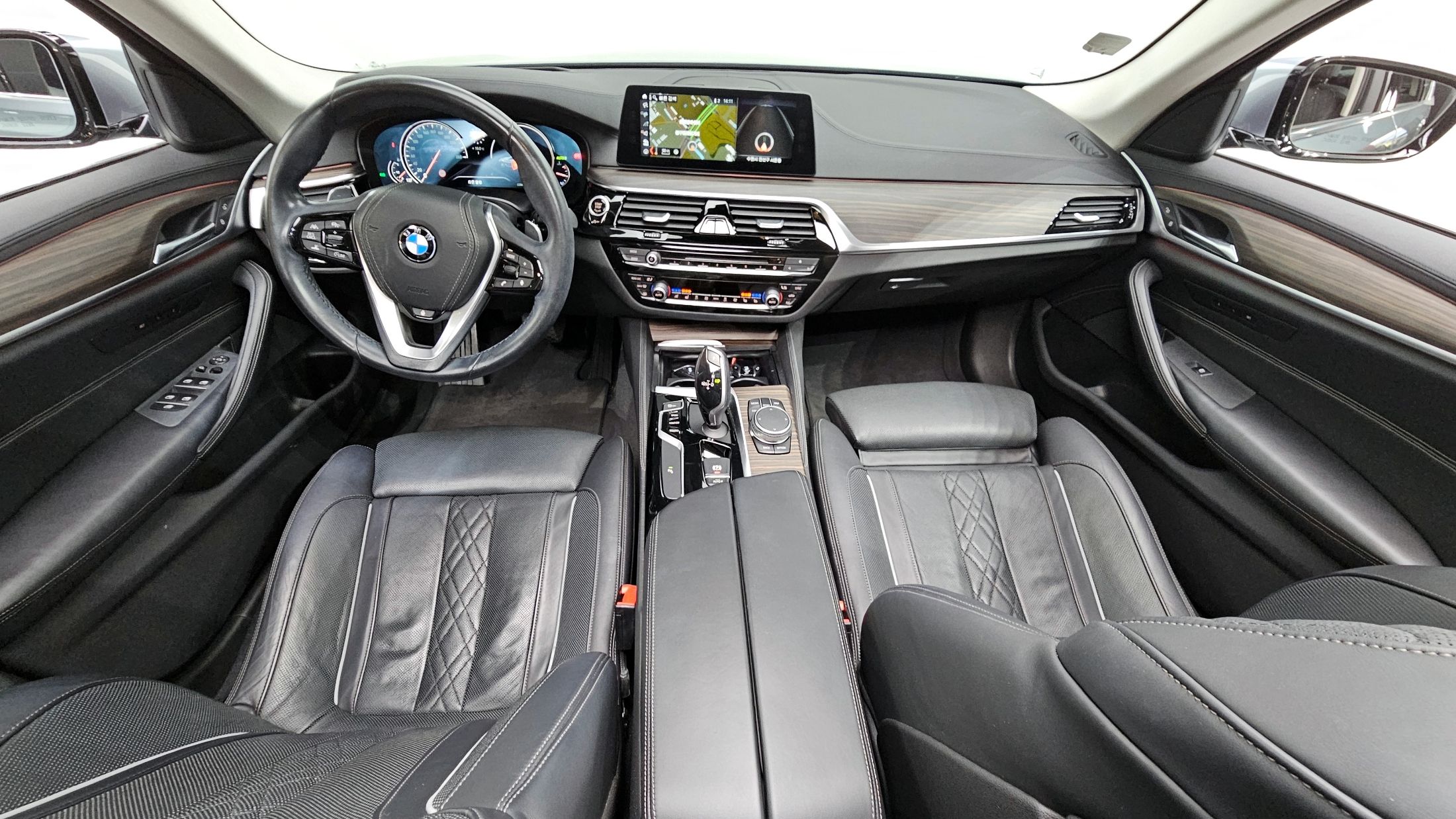 BMW 5-SERIES G30 2018