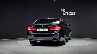 BMW 5-SERIES G30 2017