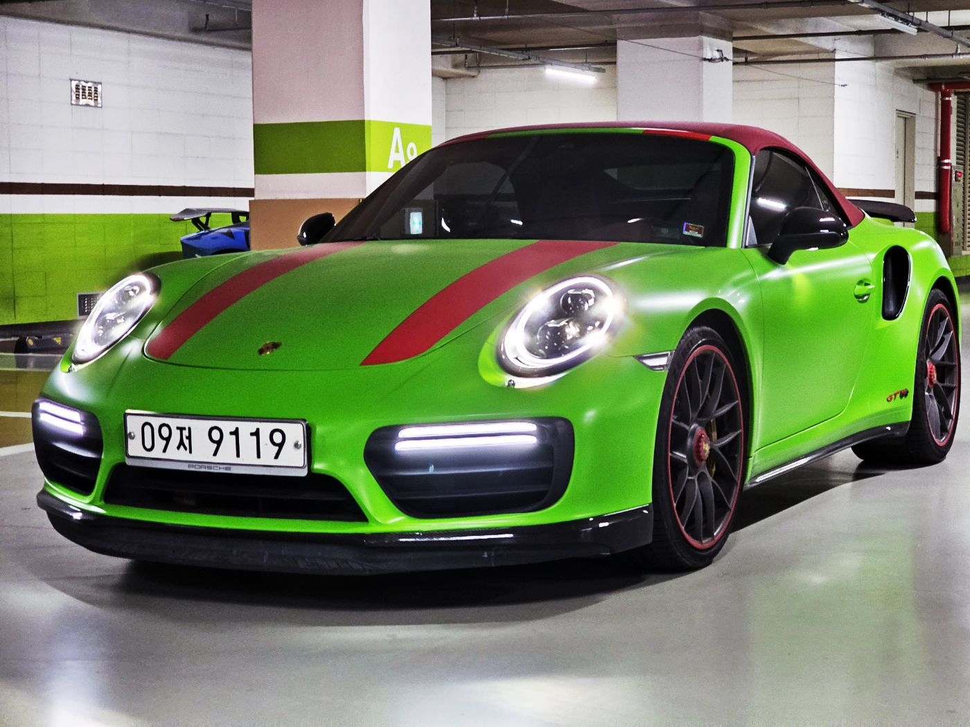 PORSCHE 911 2017