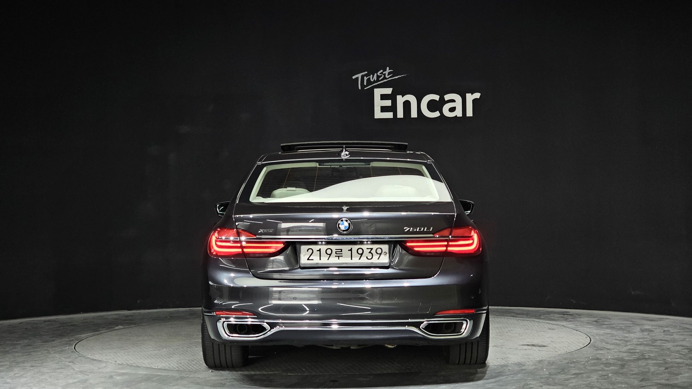 BMW 7-SERIES G11 2016