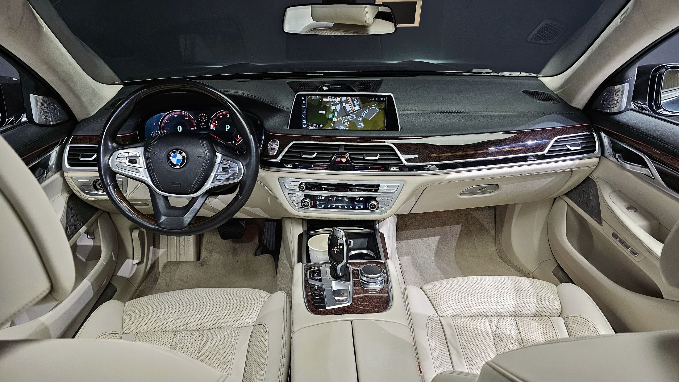 BMW 7-SERIES G11 2016
