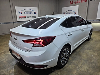 HYUNDAI AVANTE AD 2019