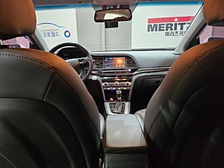 HYUNDAI AVANTE AD 2019