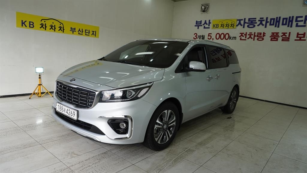 KIA CARNIVAL 2019