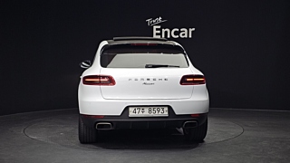 PORSCHE MACAN 2017