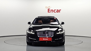 JAGUAR XJ 2019