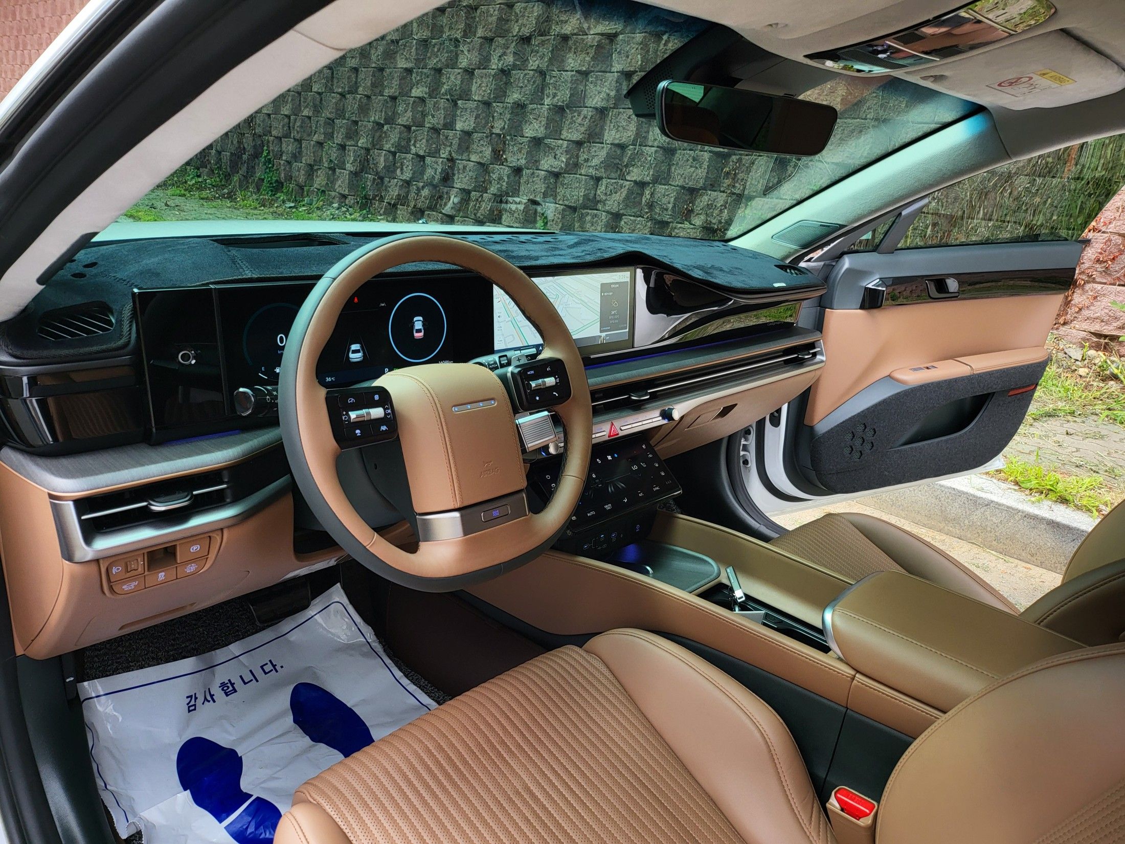 HYUNDAI GRANDEUR HYBRID GN7 2023