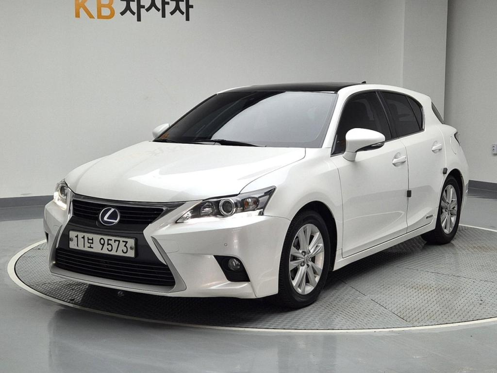 LEXUS CT200H