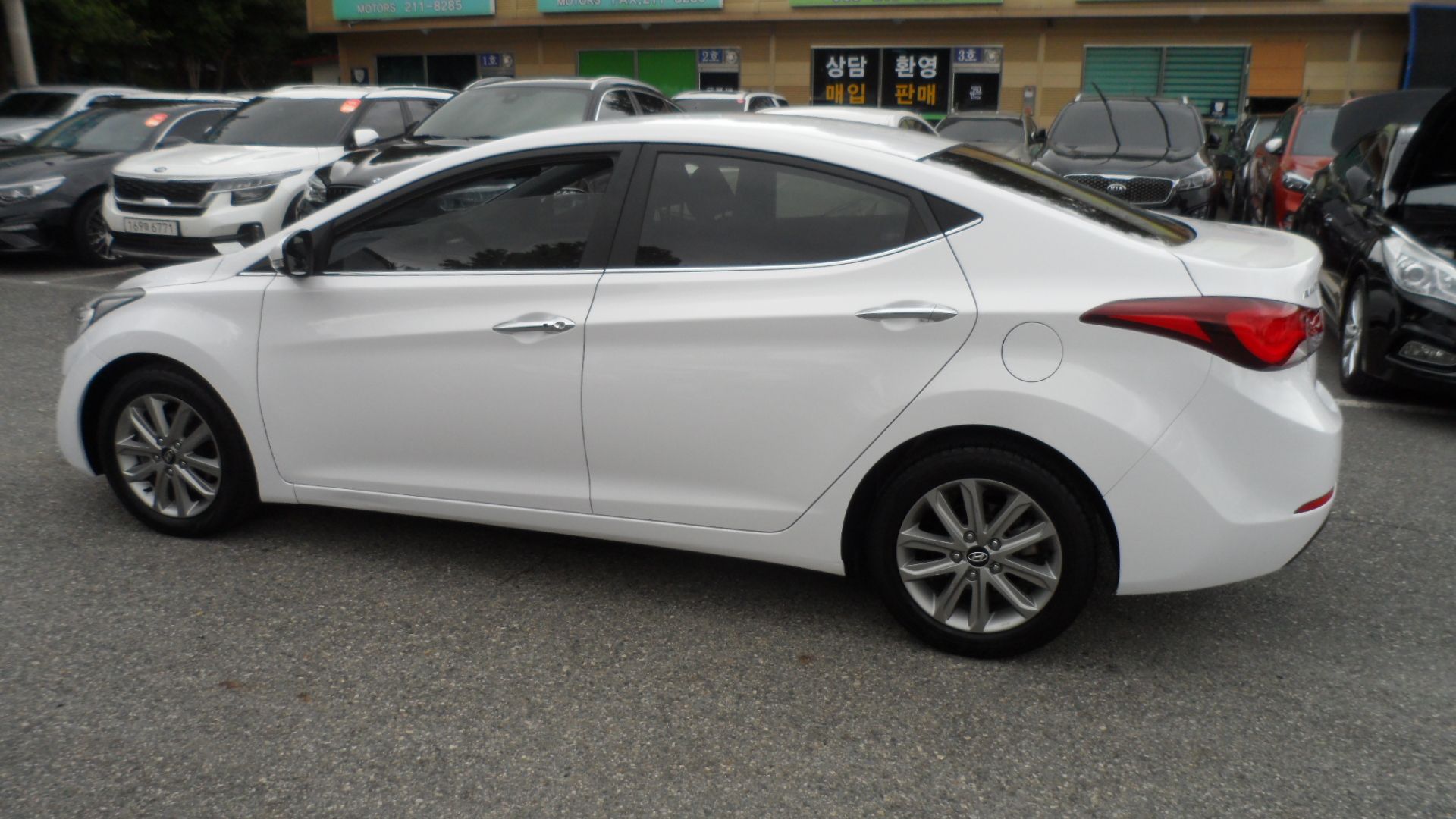 HYUNDAI AVANTE
