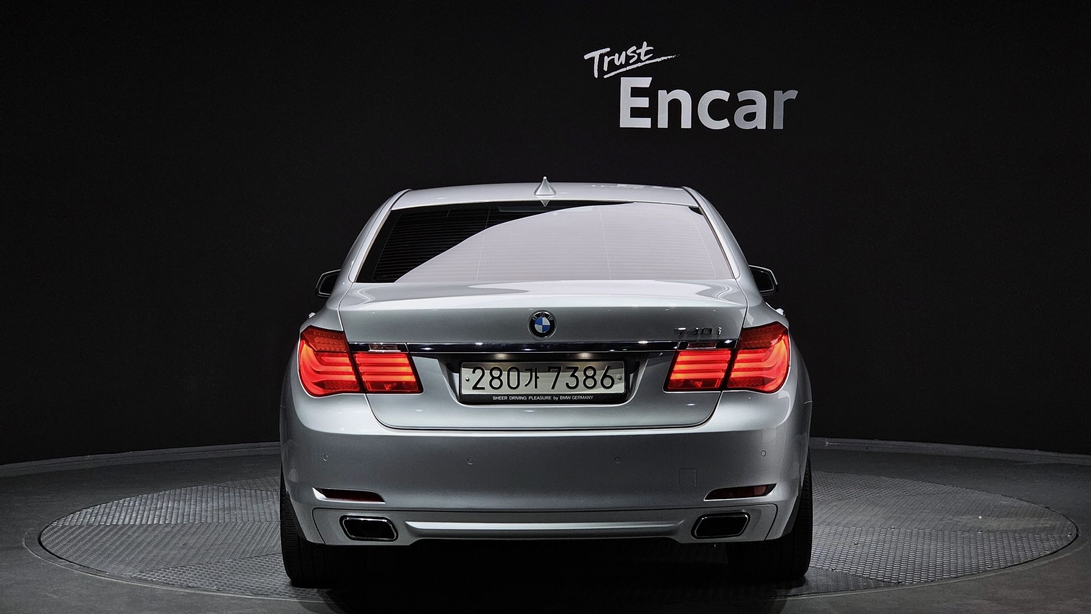BMW 7-SERIES F01 2012